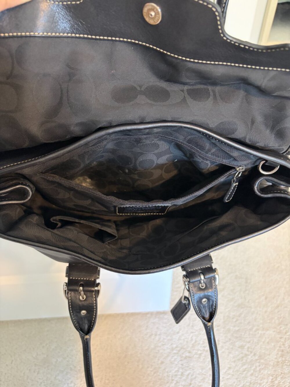 Vintage Coach Black Shoulder Bag - Picture 4 of 4